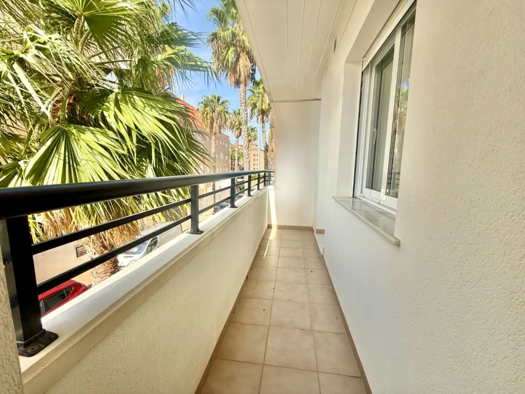 Appartement in Av. Miguel Hernandez – foto 2